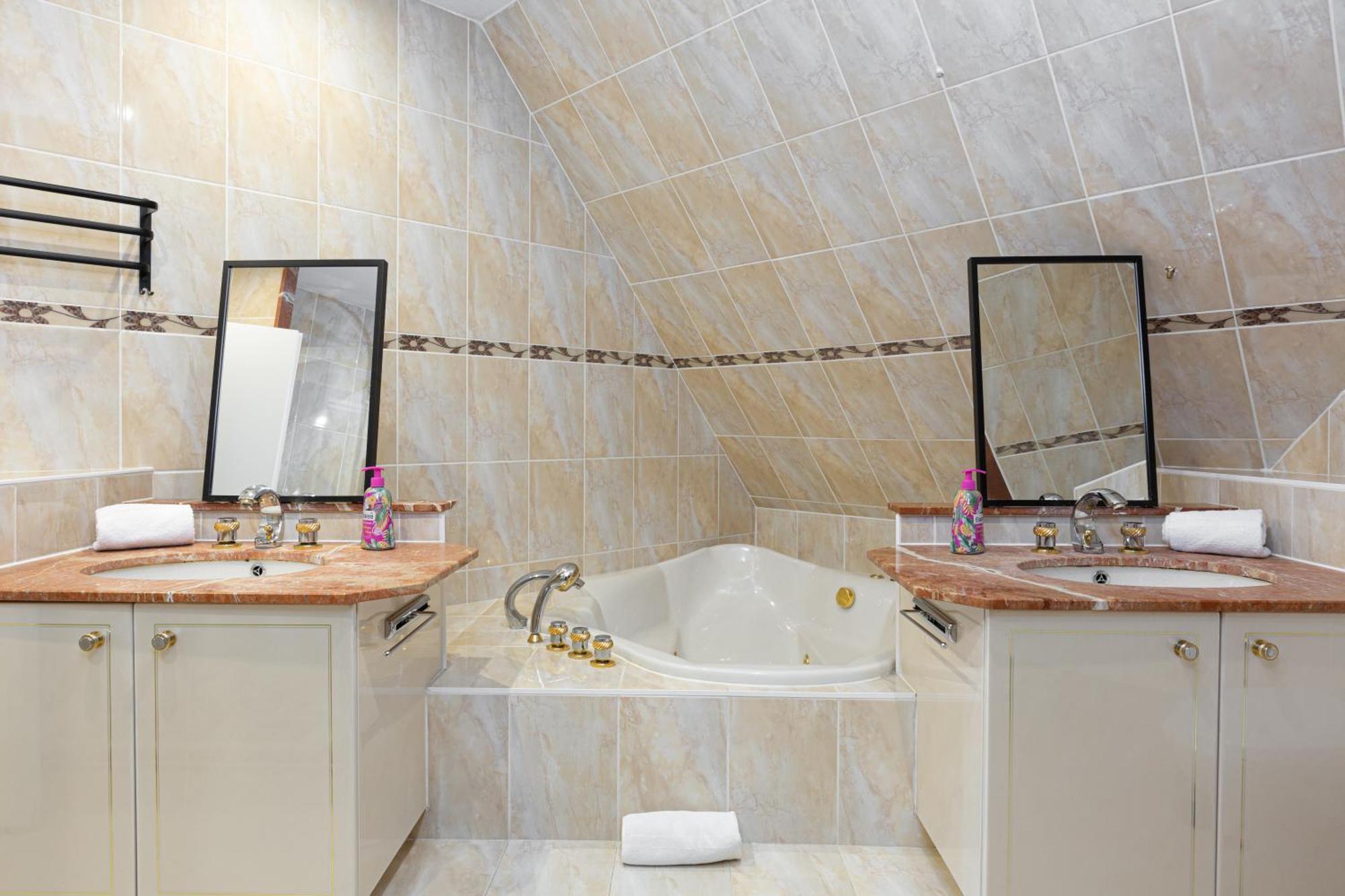 Gites Spa Strasbourg - Villa Ours - Spa Prive, Sauna, Borne D'Arcade, Babyfoot Ittenheim 외부 사진