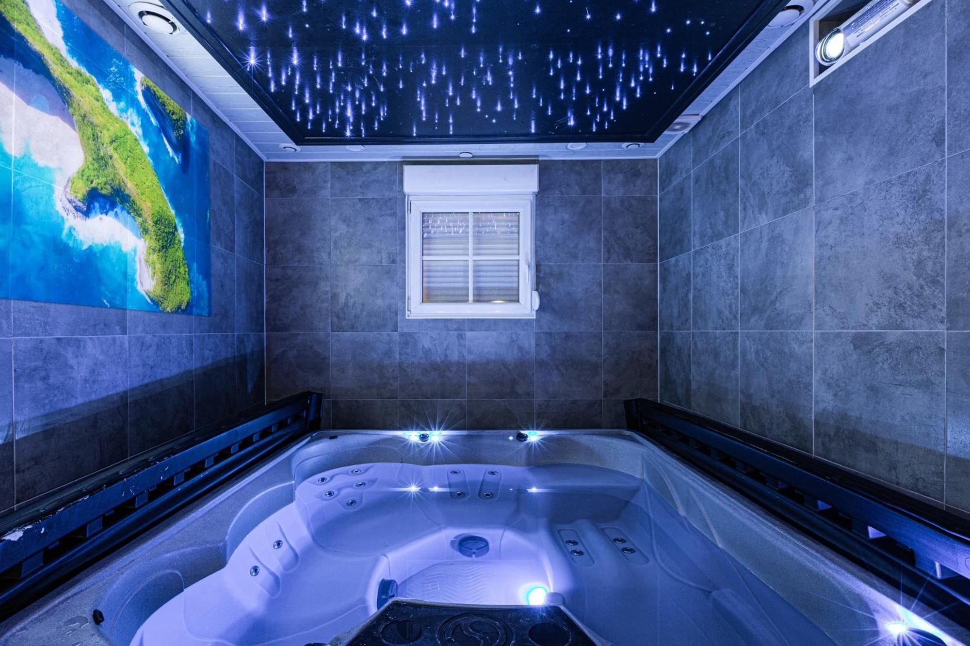 Gites Spa Strasbourg - Villa Ours - Spa Prive, Sauna, Borne D'Arcade, Babyfoot Ittenheim 외부 사진